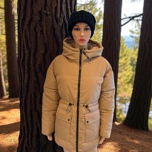 Puffit Hooded Puffer Jacket With Large Pockets. NWT.